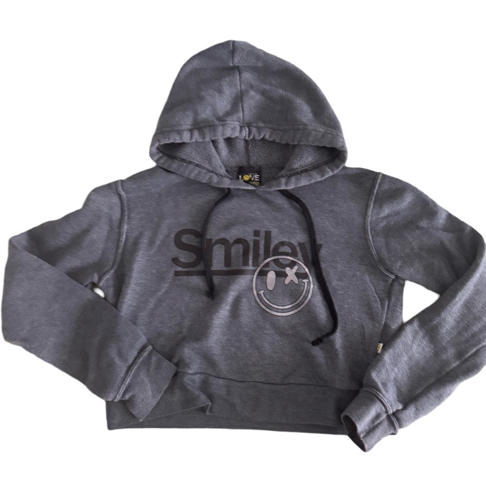 LOVE JUNKIE grey cropped hoodie